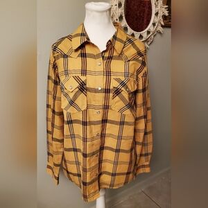 Wrangler Yellow and Black Plaid Shirt